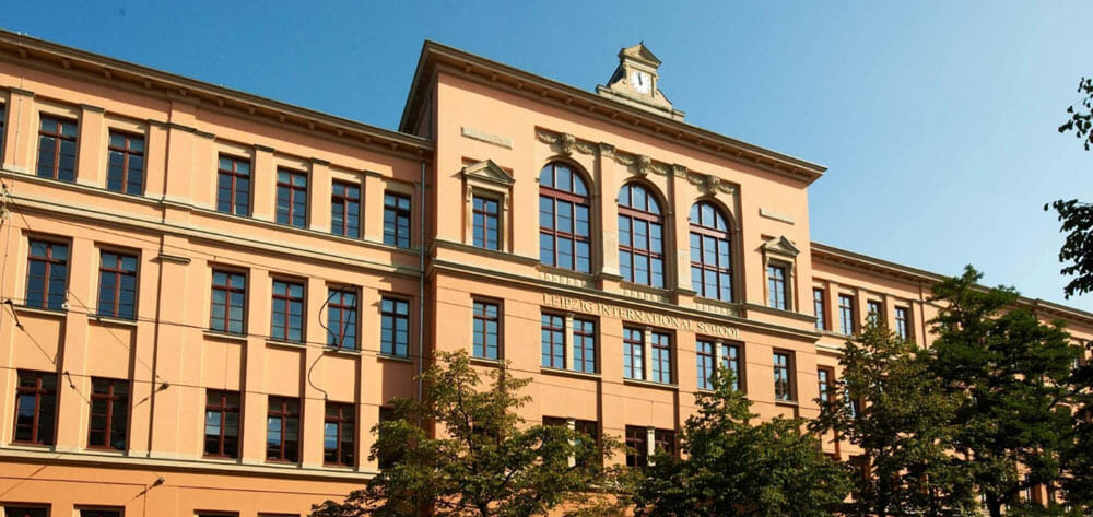 A building with many windows